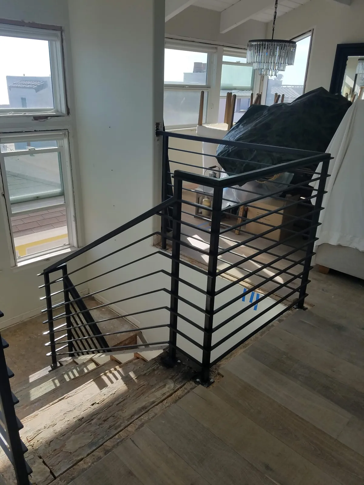 Modern horizontal stair rail